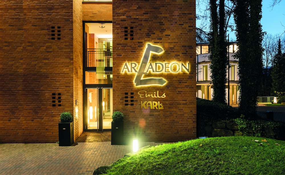 Arcadeon