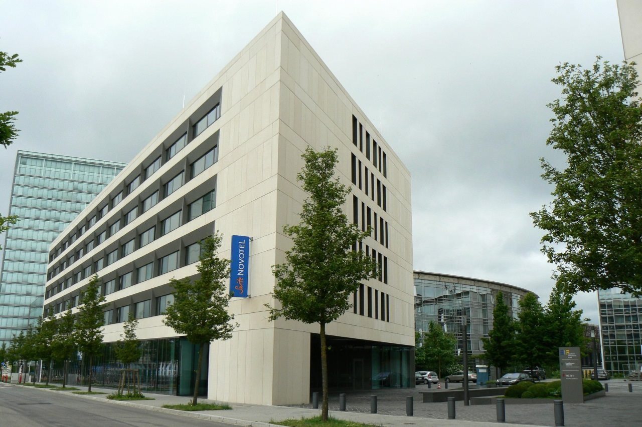 Suite Novotel Luxembourg <br/>117.78 ew <br/> <a href='http://vakantieoplossing.nl/outpage/?id=2b0388e06d4369852ab8f71ddf07bd17' target='_blank'>View Details</a>