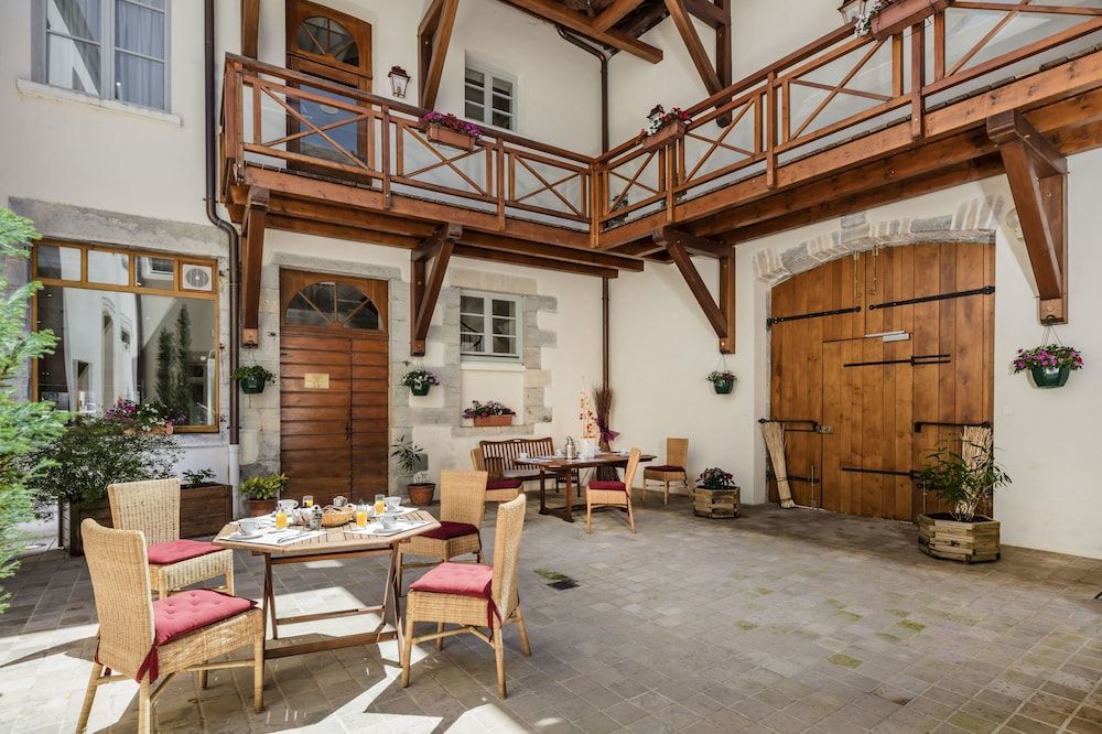 Appart Hôtel Charles Sander.