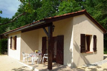 4-la personne bungalow Detached house with dishwasher in south Dordogne