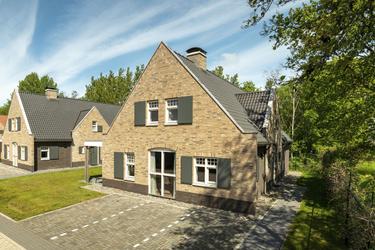 12-person holiday house 12L