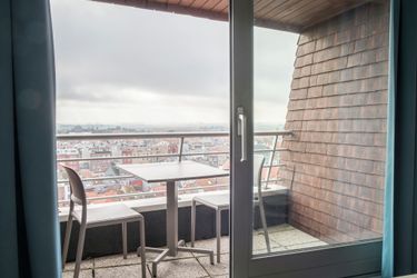 2-persoons bungalow Comfortable studio in Blankenberge with a view over the city