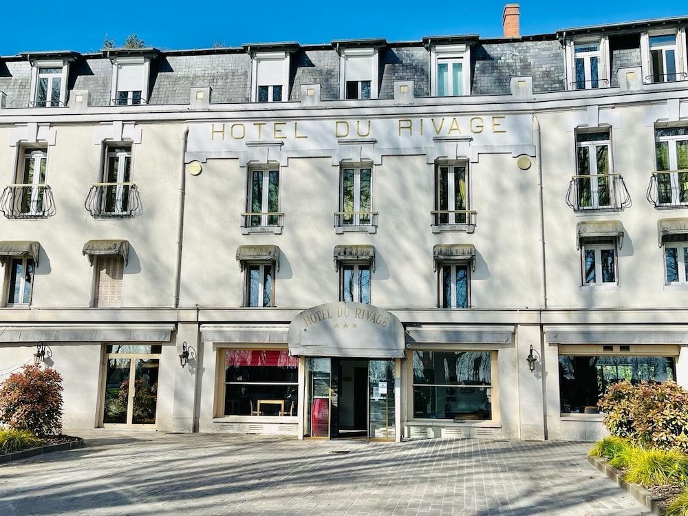 Hôtel du Rivage.