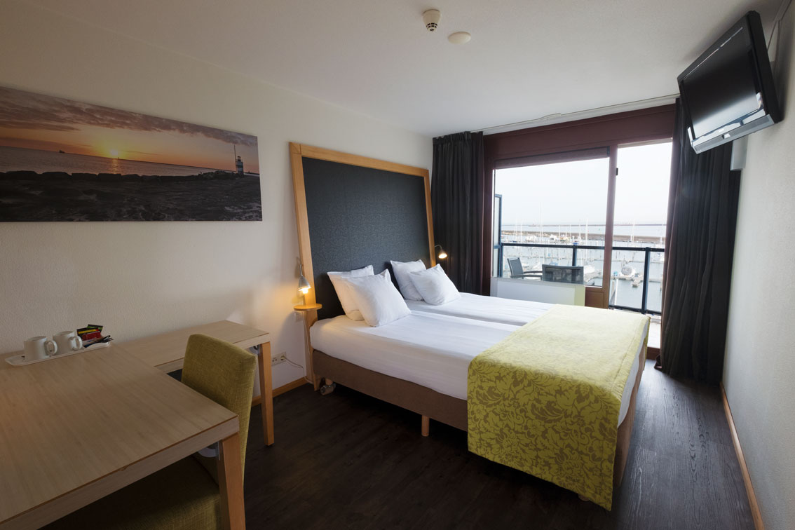 Leonardo Hotel IJmuiden Seaport Beach <br/>99.00 ew <br/> <a href='http://vakantieoplossing.nl/outpage/?id=22c4b8054a700ac1e882aef496bc324a' target='_blank'>View Details</a>