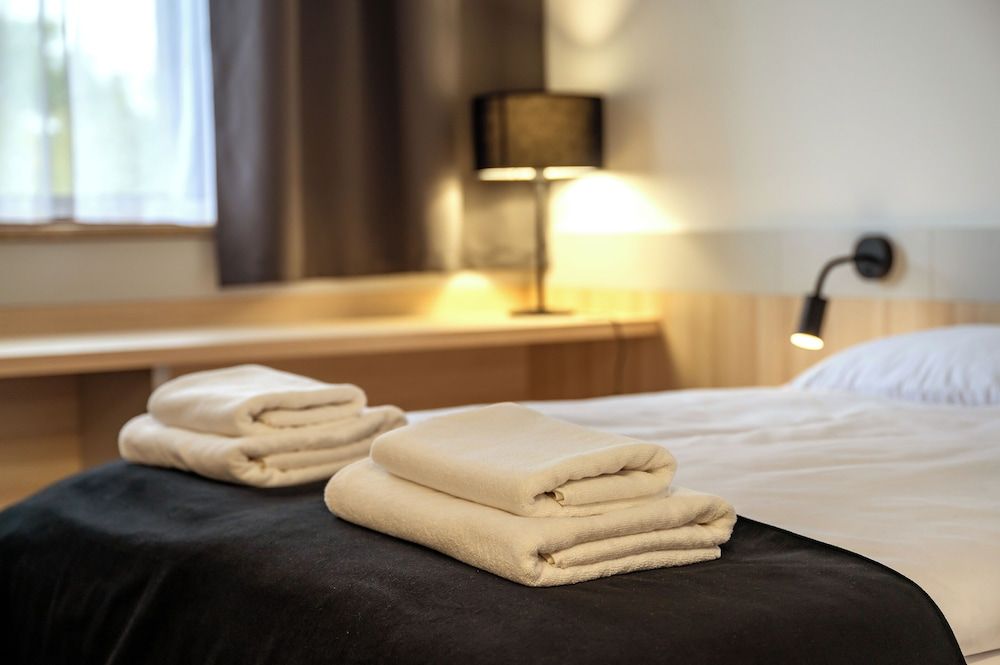 Hotel Dworski Galaktyczny Park.