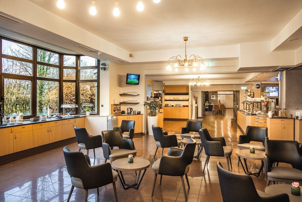 Sport - und Tagungshotel De Poort