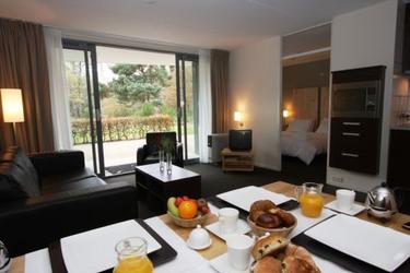 4-person apartment