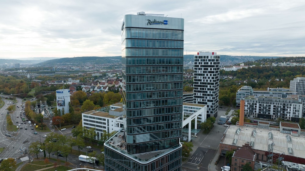 Radisson Blu Hotel At Porsche Design Tower Stuttgart