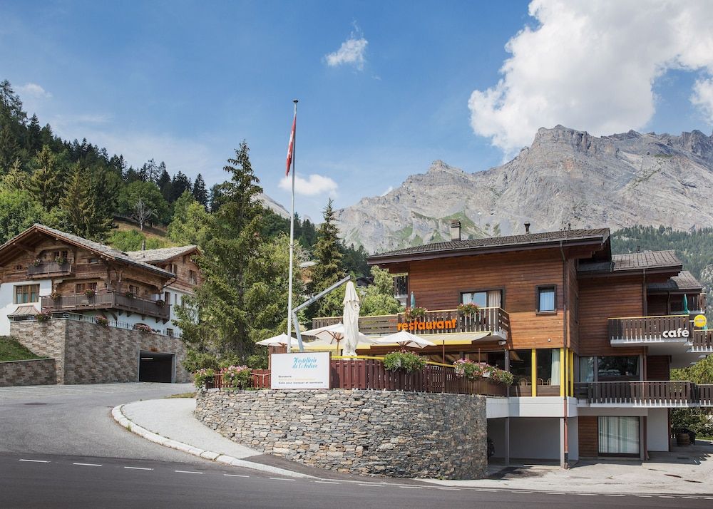 Between Boutique Hotel