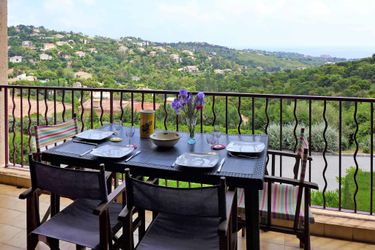 5-person apartment Haut Des Issambres