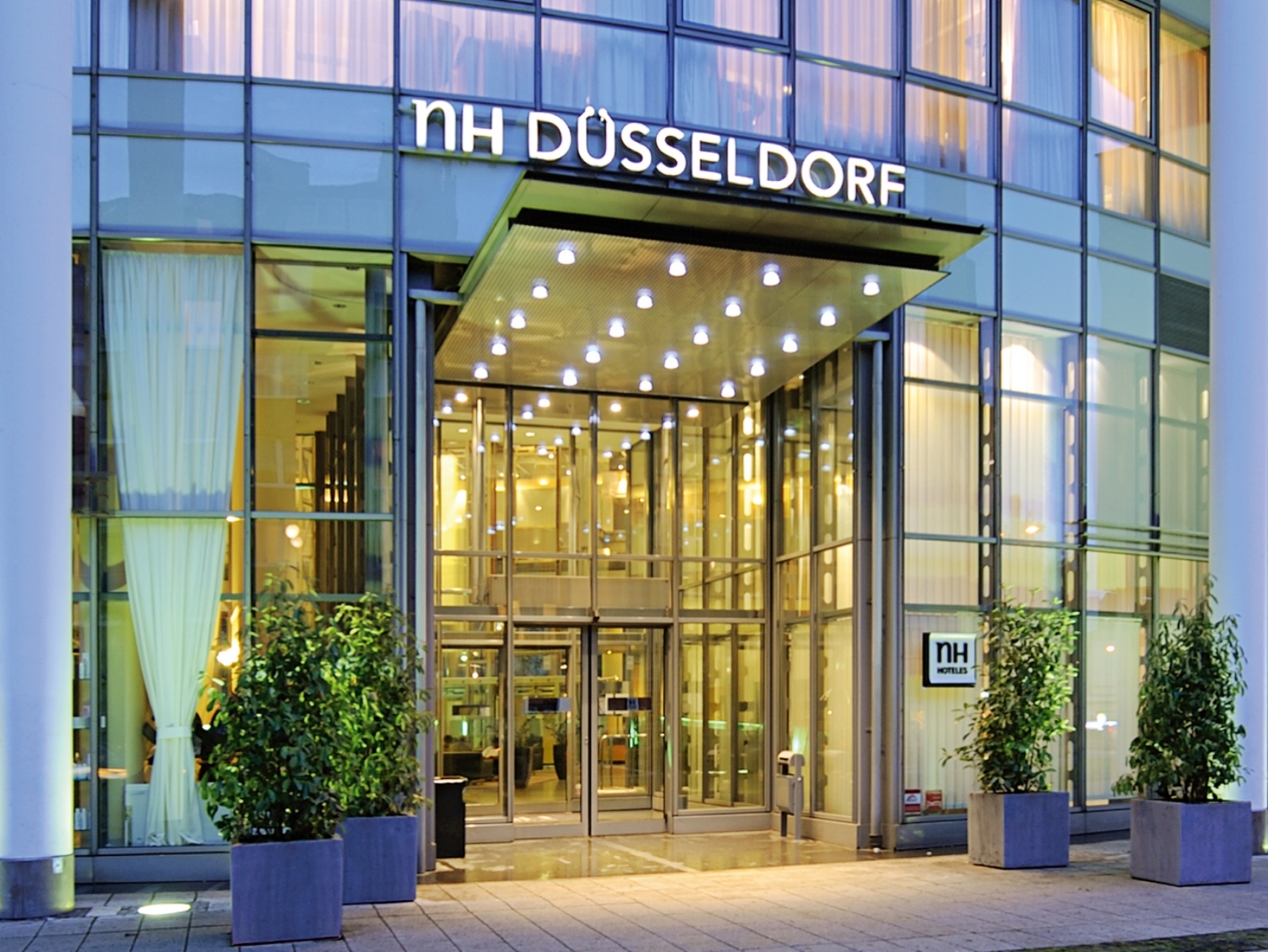 NH Düsseldorf City <br/>60.00 ew <br/> <a href='http://vakantieoplossing.nl/outpage/?id=fc94d1cceb8ef362f11f47d705b985a7' target='_blank'>View Details</a>