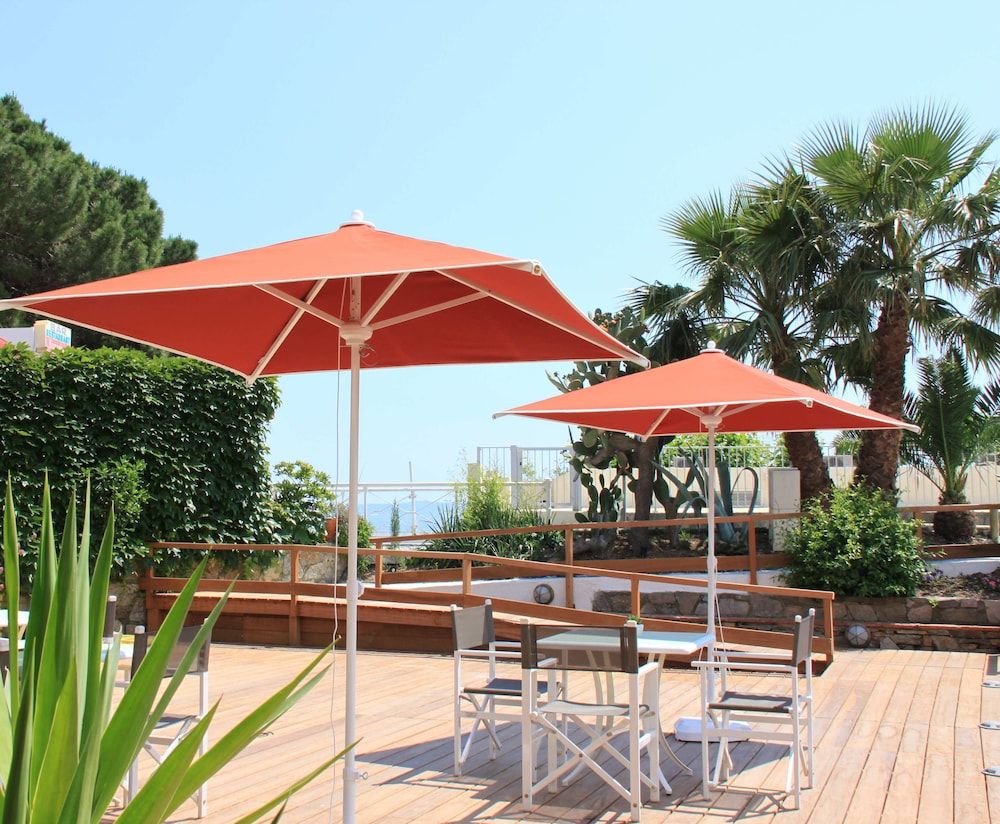 Hotel Le Grand Pavois.