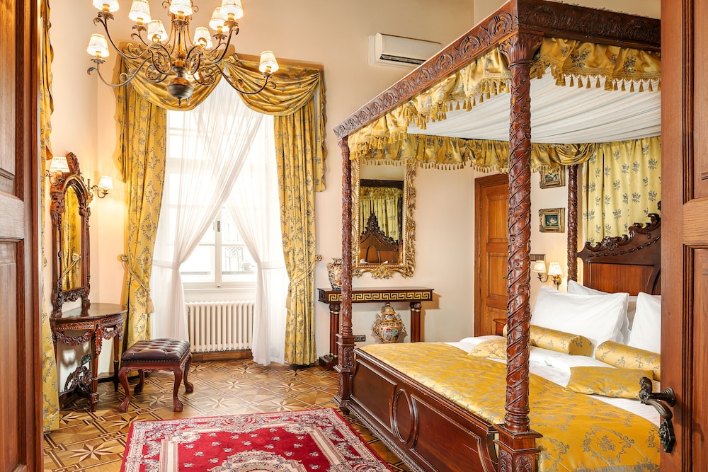 Hotel U Prince Prague by BHG
