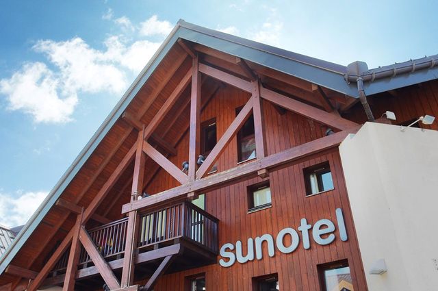 Sunotel - FRONT