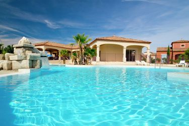 8-persoons bungalow Attached house with terrace or loggia located in Languedoc