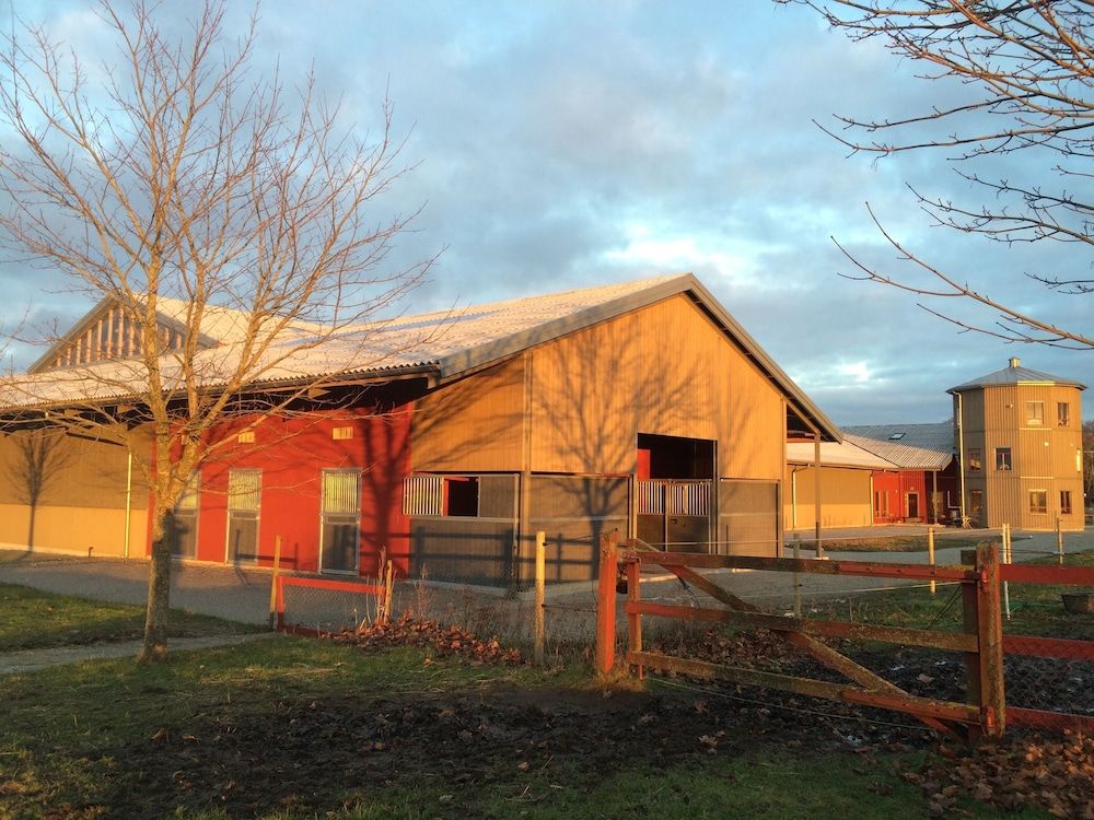 Flyingehus Gårdshotell.