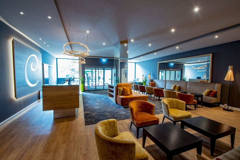 Caravelle Hotel im Park.