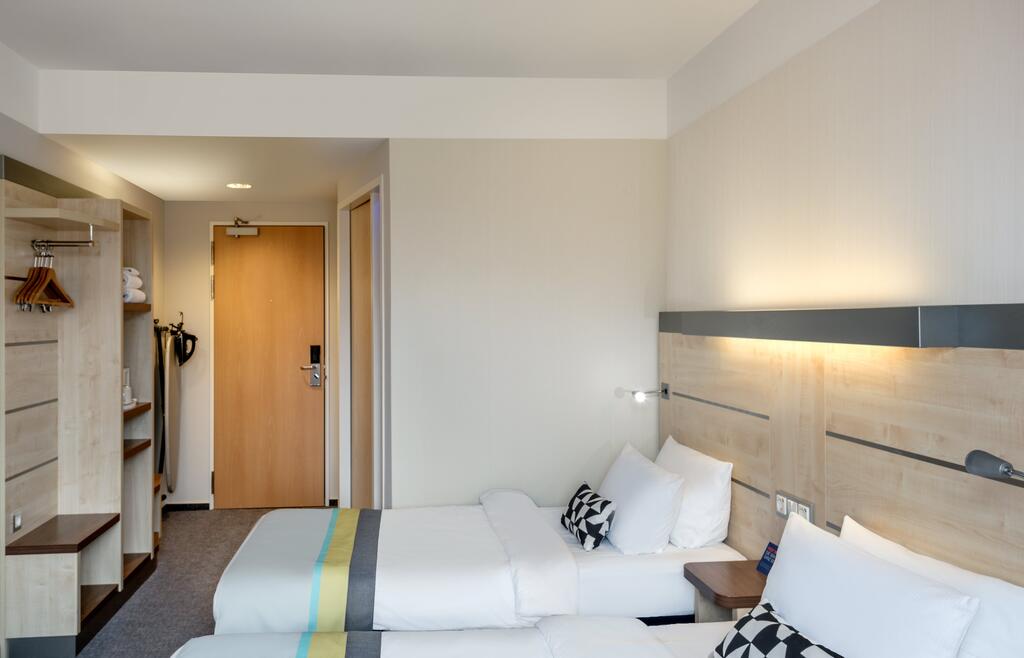 Holiday Inn Express Singen <br/>86.67 ew <br/> <a href='http://vakantieoplossing.nl/outpage/?id=459442761a433794108fa8308d5fb8e0' target='_blank'>View Details</a>