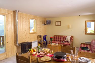 6-persoons bungalow Well-kept apartment in les Sybelles with 310 km. of slopes