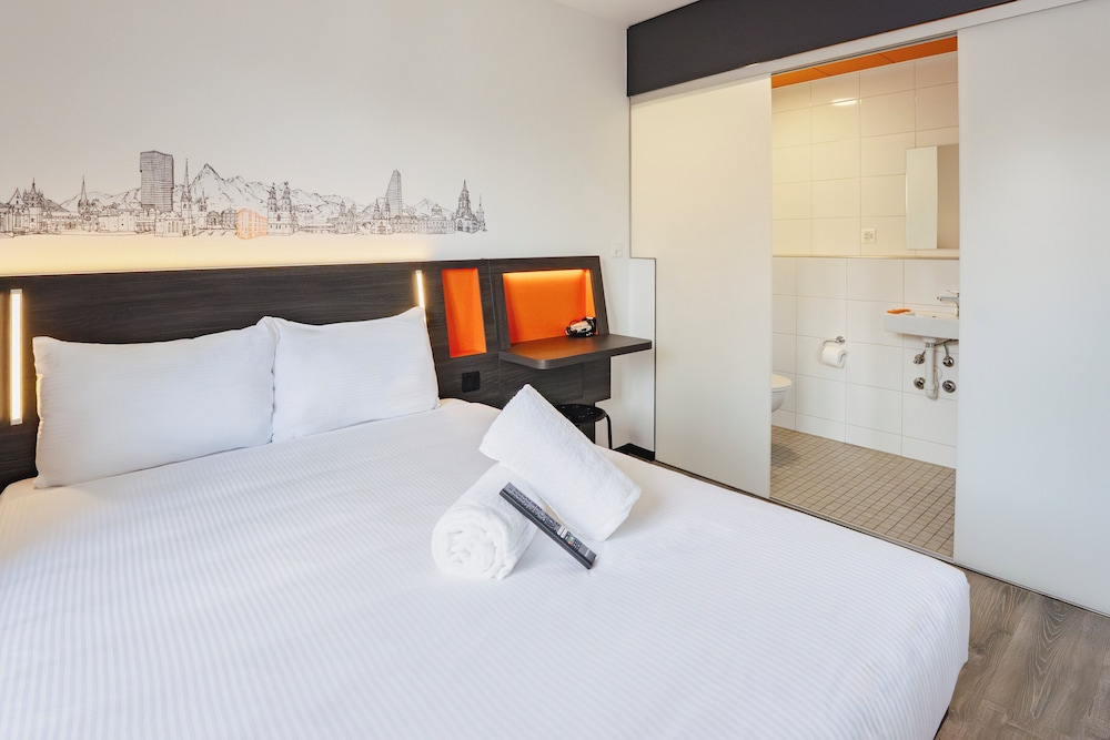 easyHotel Zurich City Main Station