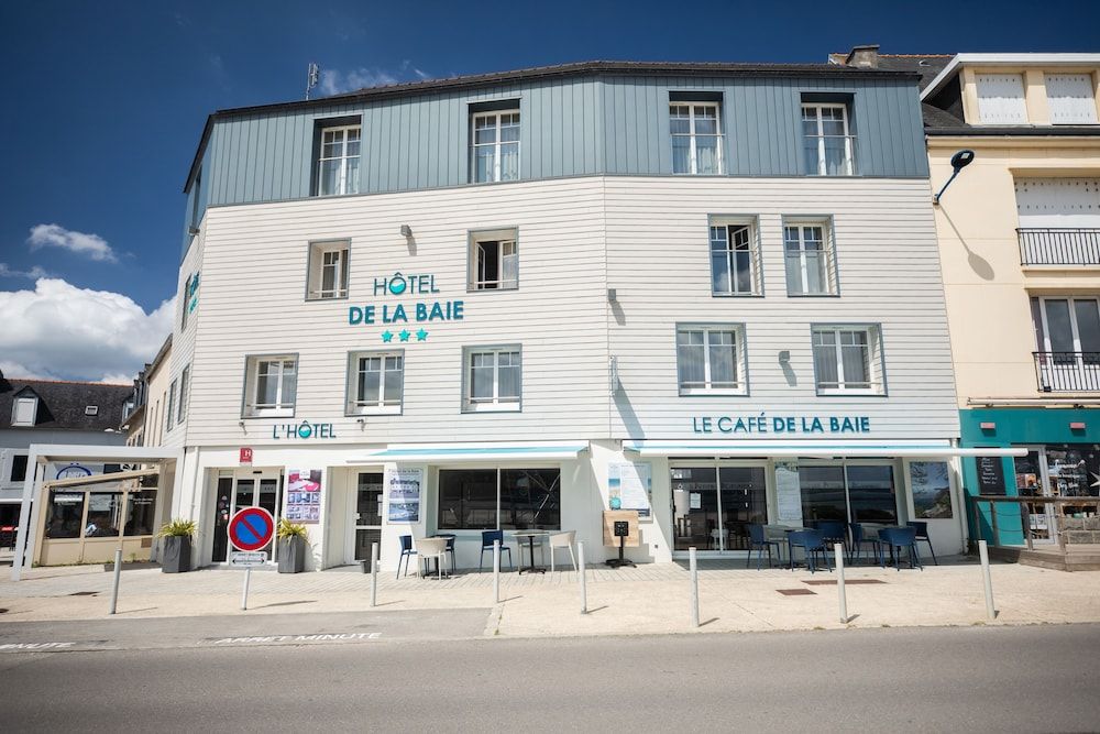 Hotel de la Baie.