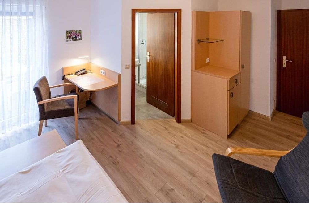 Hotel Phönix garni.