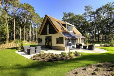 14-person group accommodation Villa Avantage Nouveau