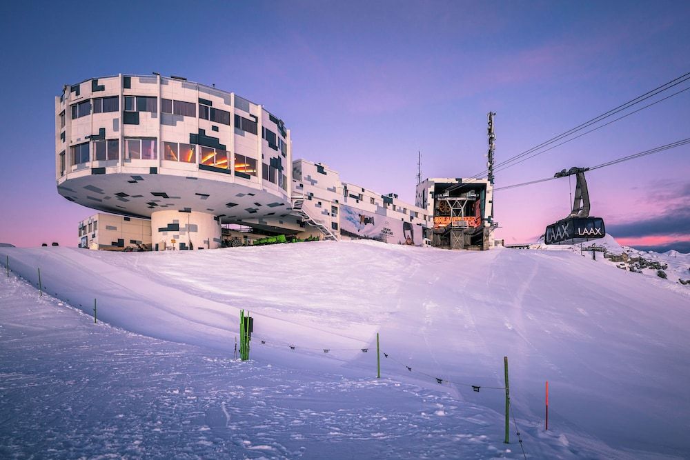 GALAAXY Mountain Hostel