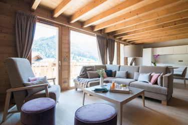 9-persoons bungalow Nice chalet with fireplace in Megève, 1,5 km. from ski slope