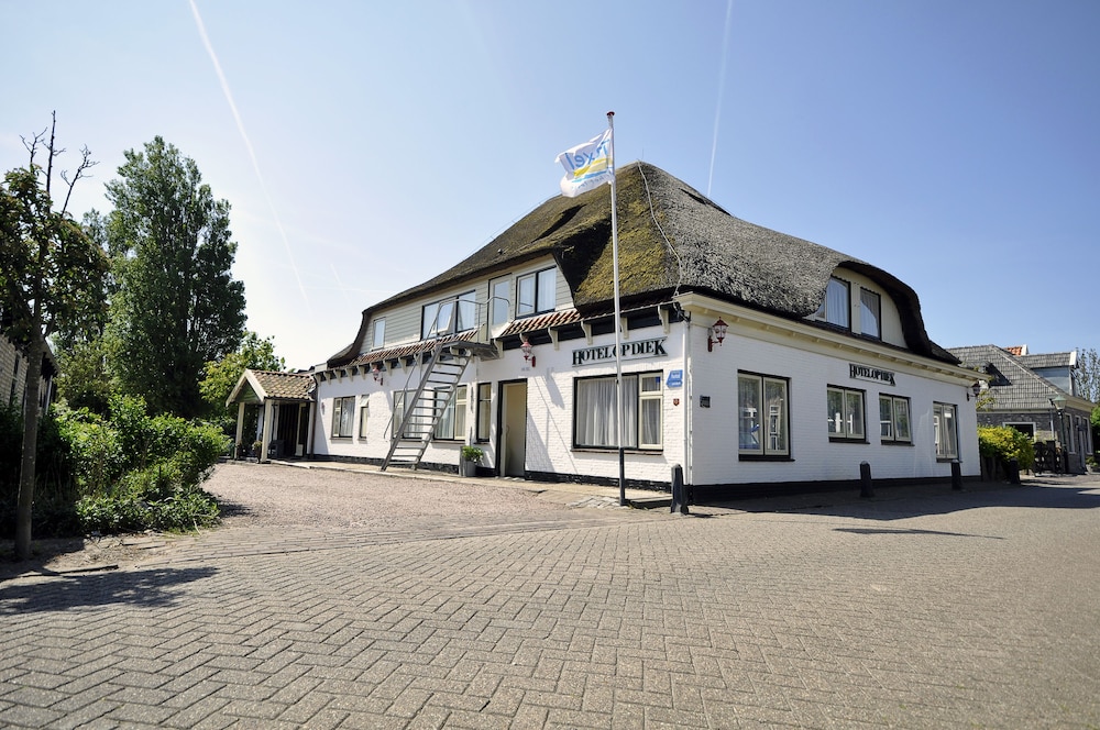 Hotel op Diek
