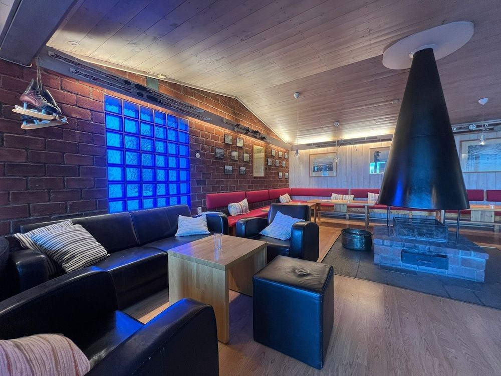 Hovdetun - Gjøvik Vandrerhjem - Hostel.