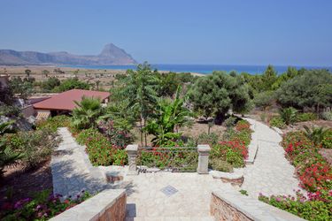 5-Personen Ferienhaus Picturesque apartment with air conditioning only 600 m from the sea