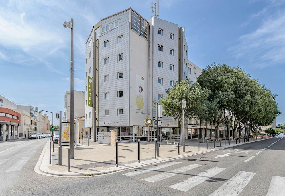 B&B HOTEL Nîmes Centre