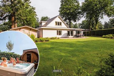 14-person group accommodation Wellness (hottub)