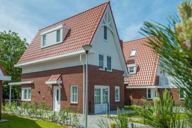 8-Personen Villa De With Luxe