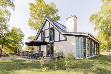 12-person cottage 12L