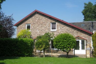 10-person cottage VIP