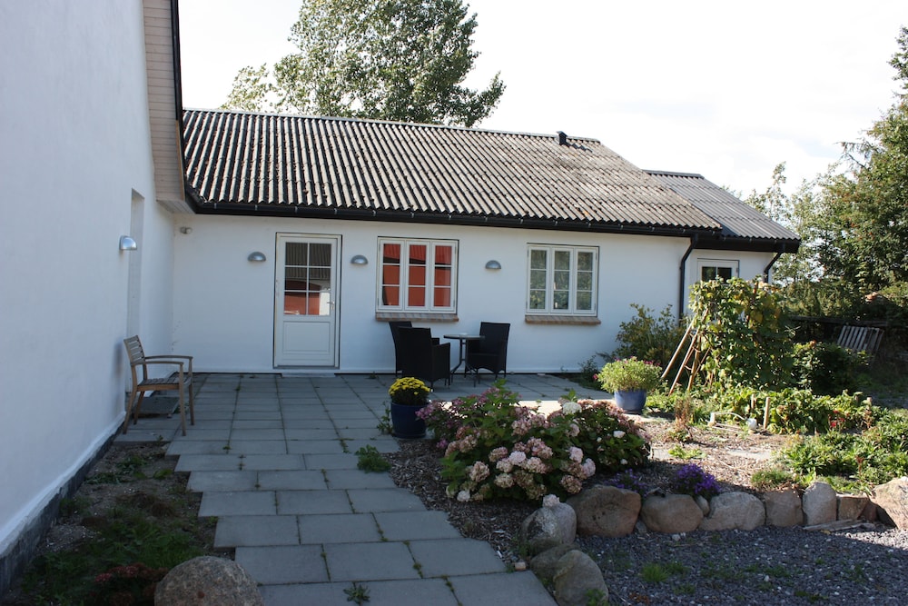 Holmehuset Bed & Breakfast - Gårdhotel