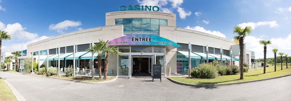 Hotel restaurant du Casino de Capvern.