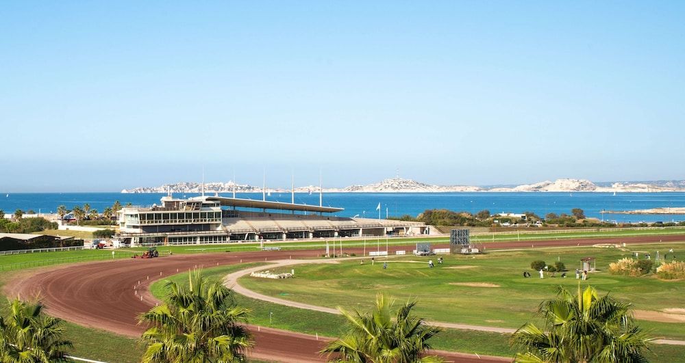 Golden Tulip Villa Massalia