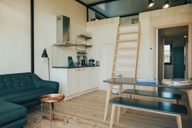 4-Personen Ferienhaus Modern chalet with terrace not far from the beach in Ouddorp