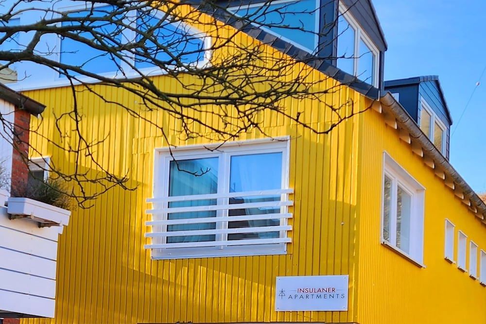 Insulaner Apartments.