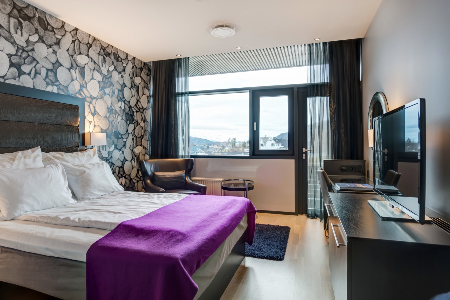 Quality Hotel Ulstein <br/>136.15 ew <br/> <a href='http://vakantieoplossing.nl/outpage/?id=16d2f911e684c76515c10e32e774440f' target='_blank'>View Details</a>