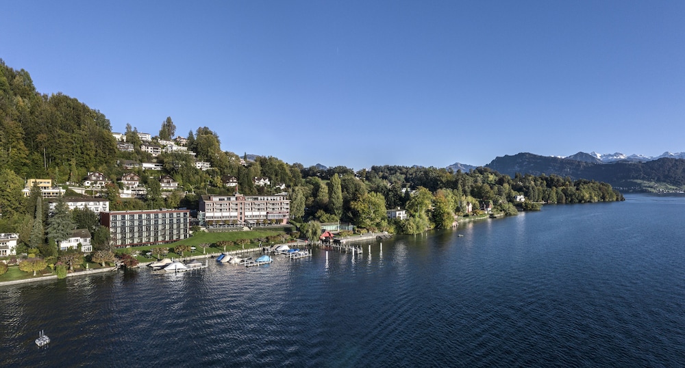 HERMITAGE Lake Lucerne - Beach Club & Lifestyle Hotel