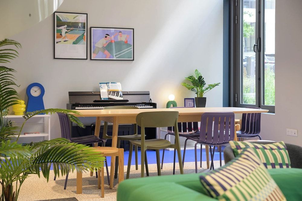 Student Factory Paris - Universeine