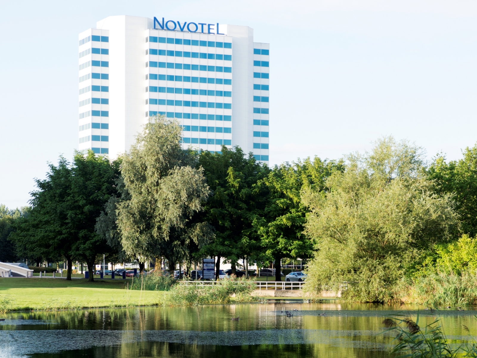 Novotel Rotterdam Brainpark <br/>83.70 ew <br/> <a href='http://vakantieoplossing.nl/outpage/?id=dc9f8d7be51771cbeff86aa53457c6bf' target='_blank'>View Details</a>