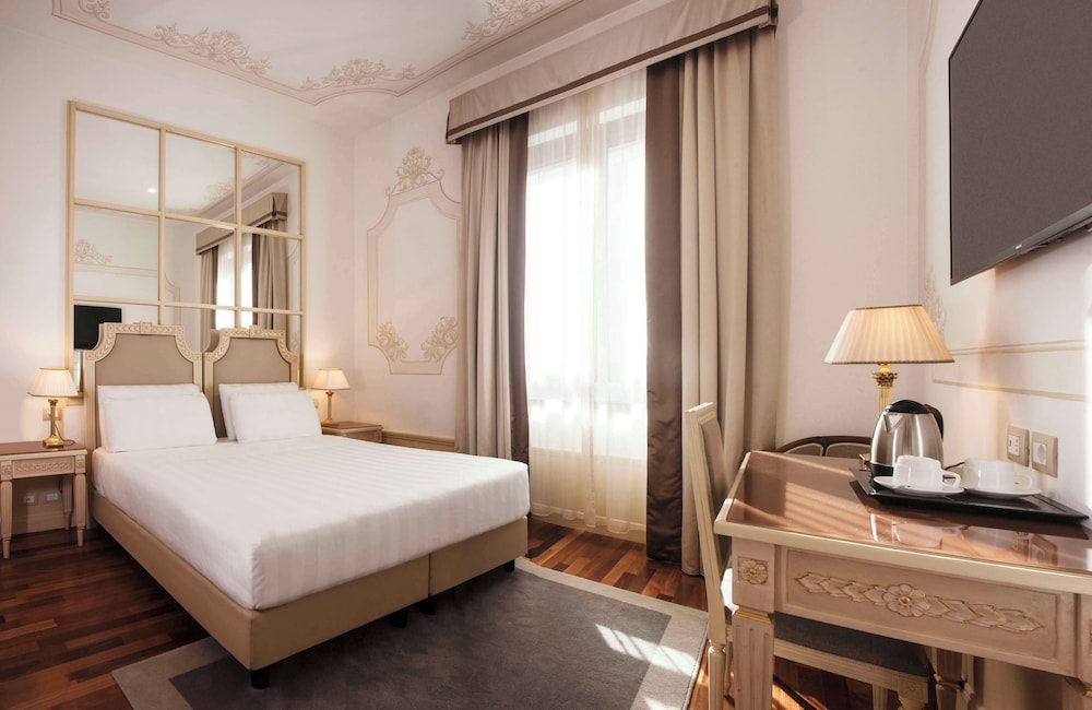 Radisson Blu GHR Hotel, Rome