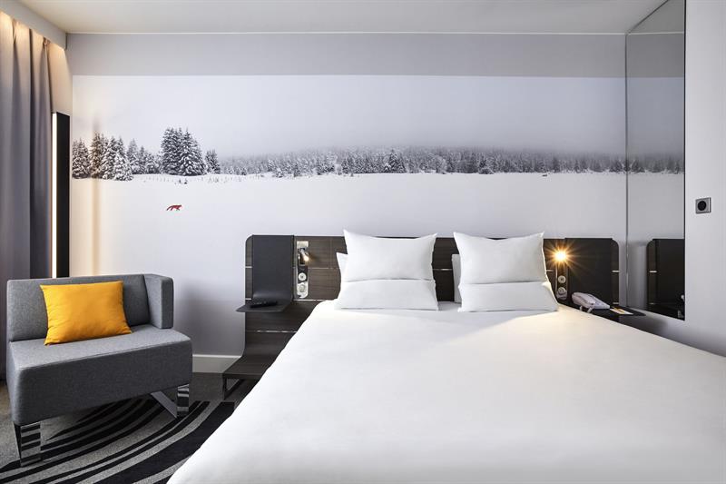 Novotel Charleroi Centre <br/>85.56 ew <br/> <a href='http://vakantieoplossing.nl/outpage/?id=442f06e9c5a7fda1b34b5e23f5350969' target='_blank'>View Details</a>