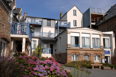 B and b douarnenez