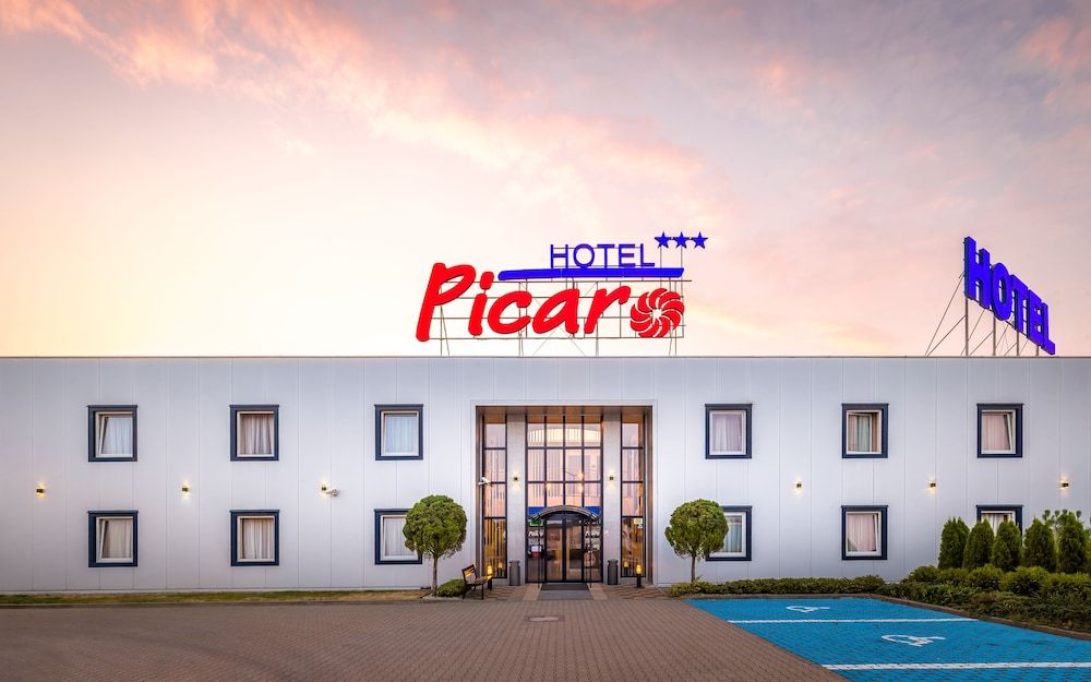 Hotel Picaro Żarska Wieś Północ.